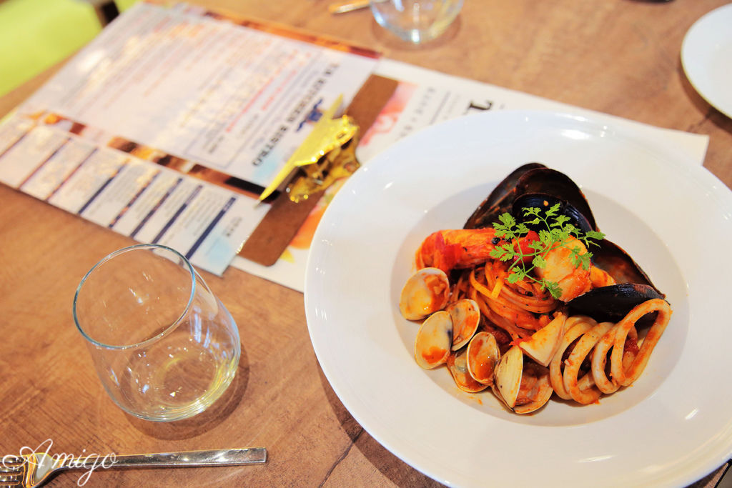 麗寶outlet T.R Kitchen Bistro