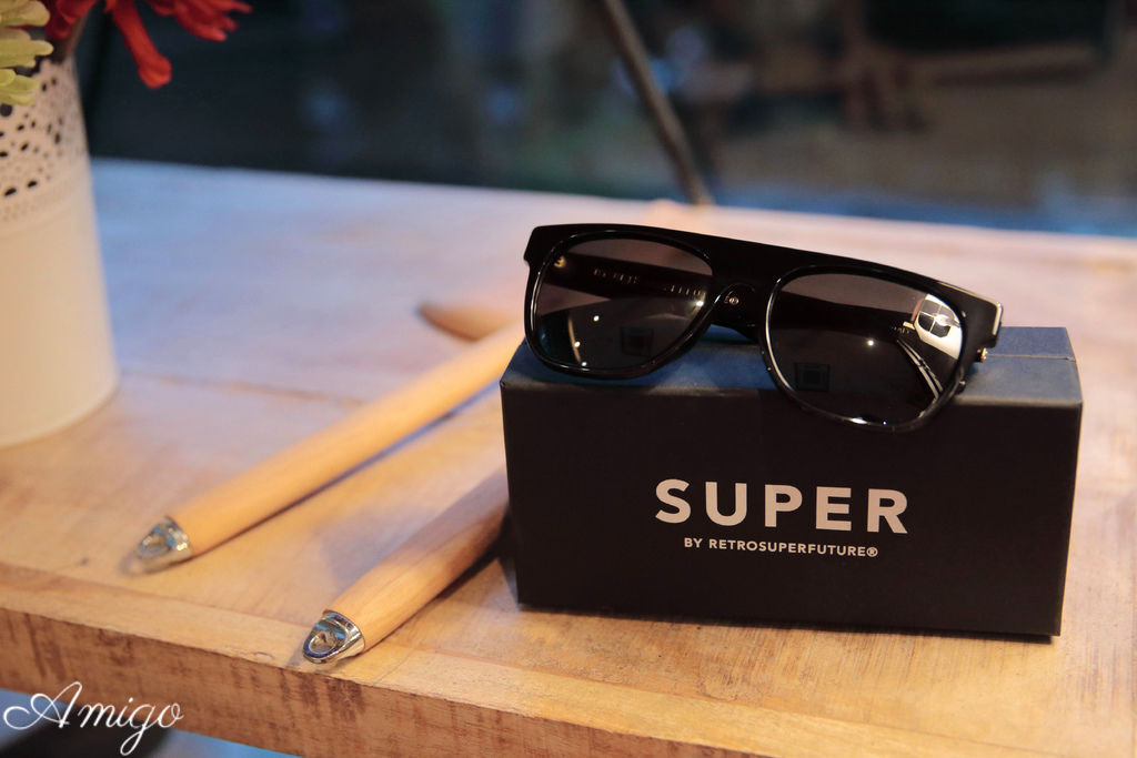 Super Sunglasses Flat Top