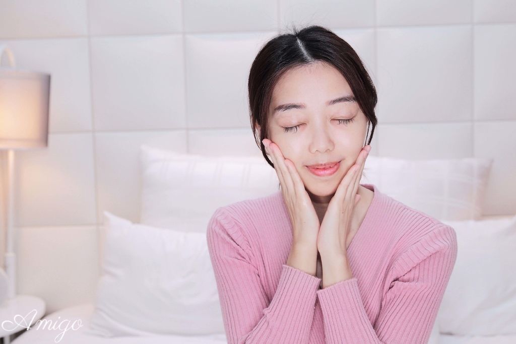 BEVY C. Omega赋活能量精华油,裸纱亲肤 净白粉底液 ,裸纱亲肤 凝光粉饼