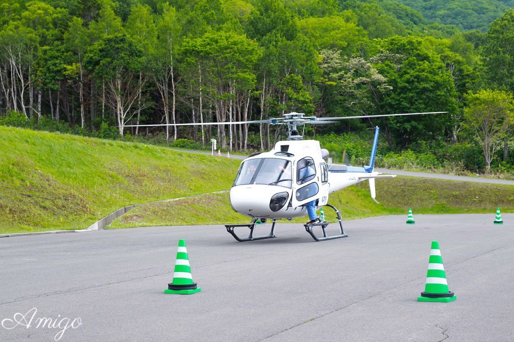 日本北海道 留壽都 直昇機眺望洞爺湖 朝和火山