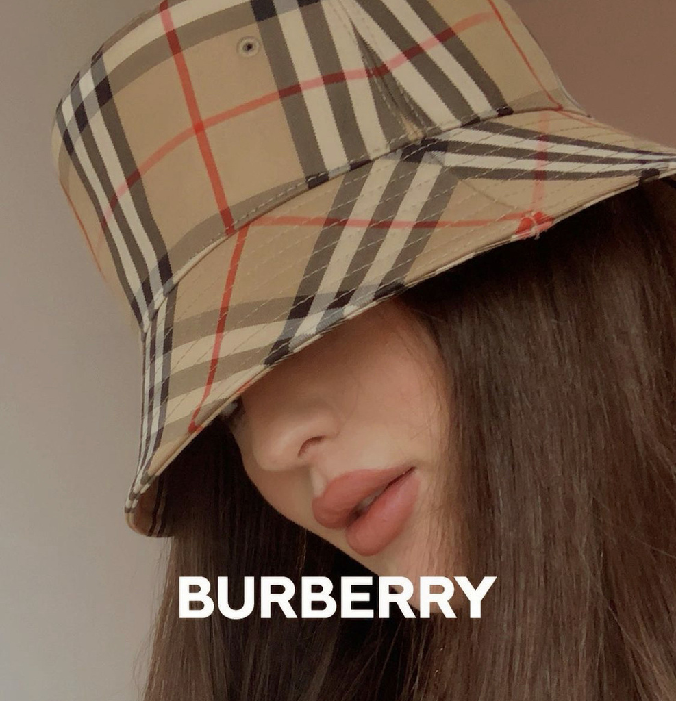 Burberry 漁夫帽