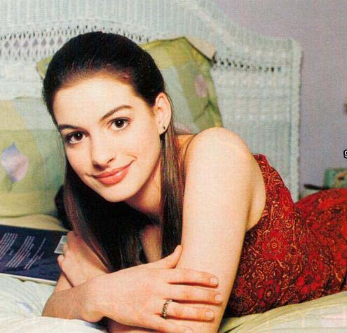 anne-hathaway03