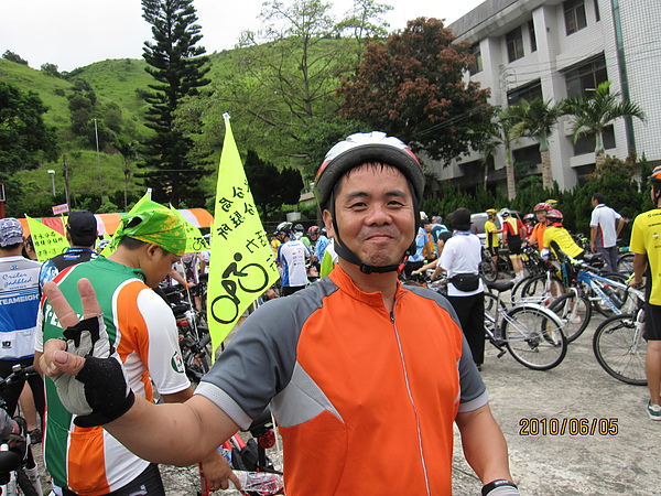 99.6.5警察節清水分局單車遊 008.jpg