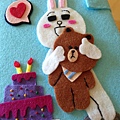 兔兔抱熊大加上自製生日蛋糕
