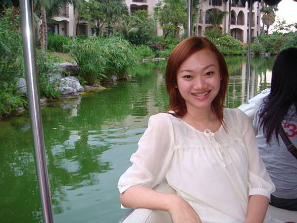 我開心的搭小船