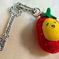 [不織布手作物]--化身時尚鑰匙扣的草莓蛋