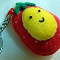 [不織布手作物]--鑰匙扣的草莓蛋