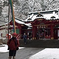 山中 雪景裡的神社