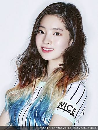 DaHyun-.jpg DaHyun-.jpg