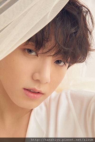 JungKook-3.jpg