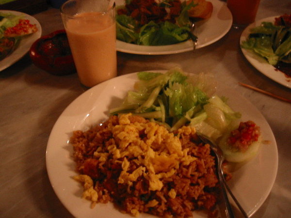 印尼話的炒飯是"納西狗藍"