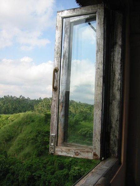 窗外，不過沒有人跳樓