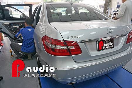 ​M-BENZ E300(W212) 四門PIONEER喇叭