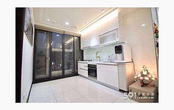 (2)寶山街ROOM18~2+1房車優質美裝潢.jpg (2)寶山街ROOM18~2+1房車優質美裝潢.jpg