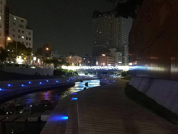 台中極廢懶人吃貨行程 上篇 超好踩點 打卡 網美店一次收集 台中旅遊 台中自由行 台中景點推薦 台中餐廳推薦 台中必吃 台中兩天一夜 兩天一夜 台中美食 老娘來了 請以康熙來了唱出 痞客邦