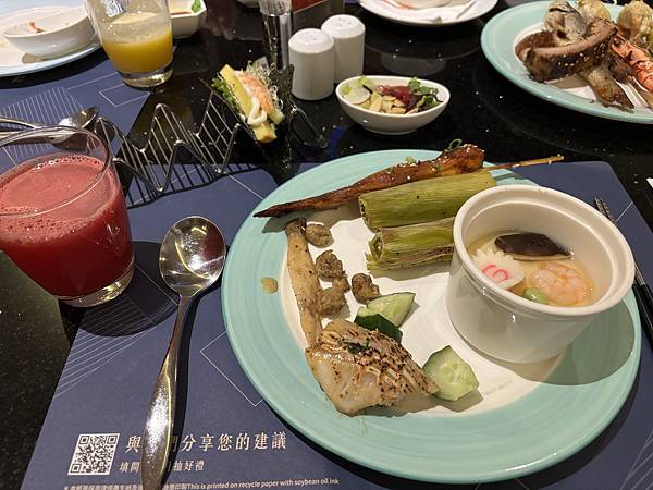 宜蘭礁溪|長榮鳳凰酒店和室房開箱,桂冠自助餐廳早晚餐 宜蘭礁溪|長榮鳳凰酒店和室房開箱,桂冠自助餐廳早晚餐