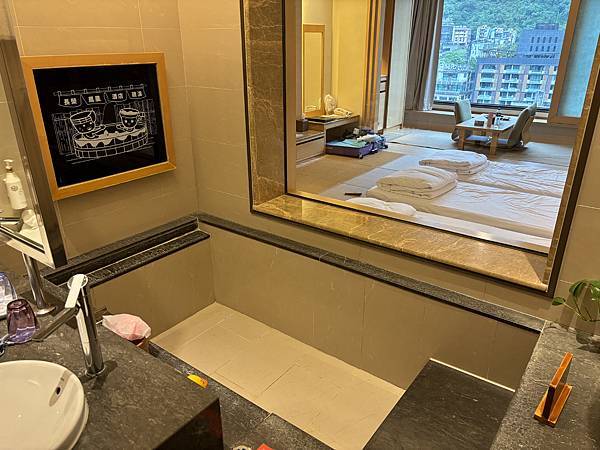 宜蘭礁溪|長榮鳳凰酒店和室房開箱,桂冠自助餐廳早晚餐 宜蘭礁溪|長榮鳳凰酒店和室房開箱,桂冠自助餐廳早晚餐