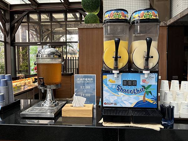 宜蘭礁溪|長榮鳳凰酒店和室房開箱,桂冠自助餐廳早晚餐 宜蘭礁溪|長榮鳳凰酒店和室房開箱,桂冠自助餐廳早晚餐