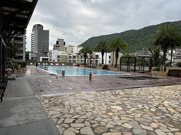 宜蘭礁溪|長榮鳳凰酒店和室房開箱,桂冠自助餐廳早晚餐 宜蘭礁溪|長榮鳳凰酒店和室房開箱,桂冠自助餐廳早晚餐