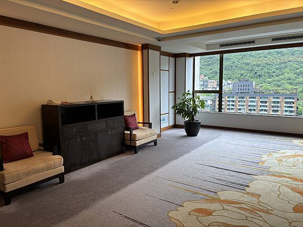 宜蘭礁溪|長榮鳳凰酒店和室房開箱,桂冠自助餐廳早晚餐 宜蘭礁溪|長榮鳳凰酒店和室房開箱,桂冠自助餐廳早晚餐