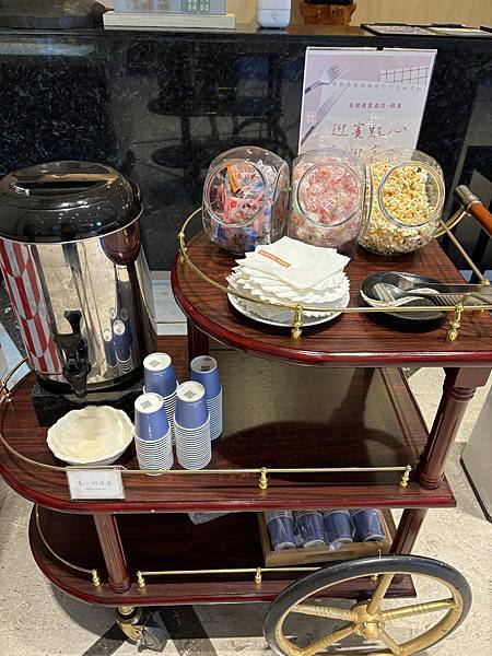 宜蘭礁溪|長榮鳳凰酒店和室房開箱,桂冠自助餐廳早晚餐 宜蘭礁溪|長榮鳳凰酒店和室房開箱,桂冠自助餐廳早晚餐