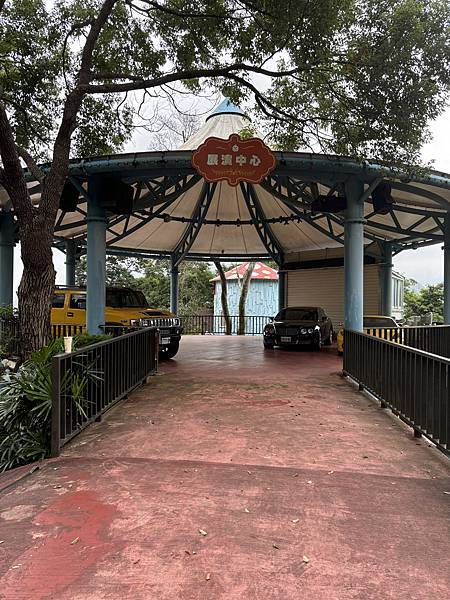 《苗栗❤️南庄》蘇維拉莊園餐廳介紹，視野超好超可愛的木造式氛