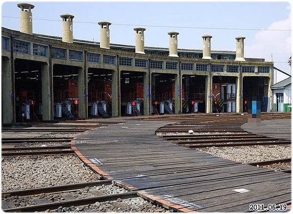 台灣唯一保存的停放火車用扇形車庫