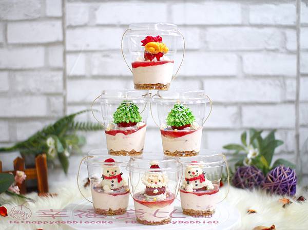 01-杯子蛋糕-鮮果生乳酪-聖誕杯杯 #聖誕節#草莓季--HD (1).jpg