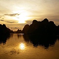 061_IMG_0786_Halong_Bay_下龍灣夕陽.JPG