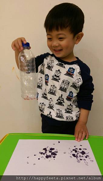 幼幼班~寶特瓶蓋印畫_23.jpg