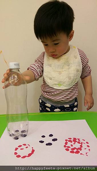 幼幼班~寶特瓶蓋印畫_10.jpg