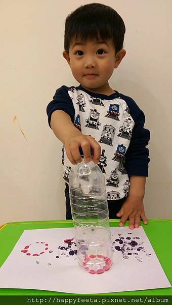 幼幼班~寶特瓶蓋印畫_19.jpg
