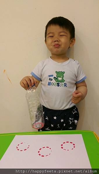幼幼班~寶特瓶蓋印畫_28.jpg