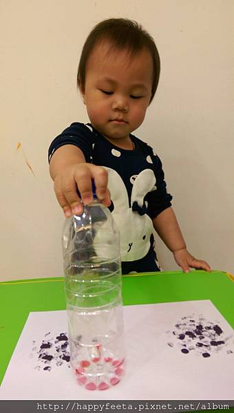 幼幼班~寶特瓶蓋印畫_32.jpg