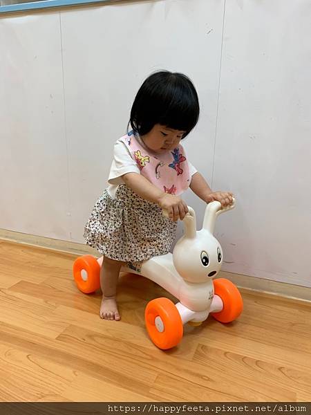 白&#128048;班～兔兔滑步車_200518_0048.jpg