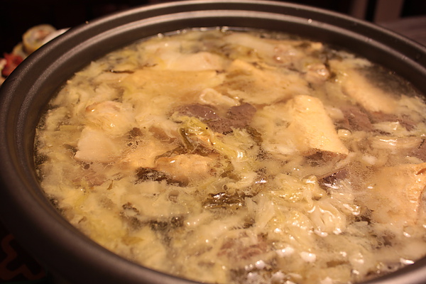 東北酸菜白肉鍋