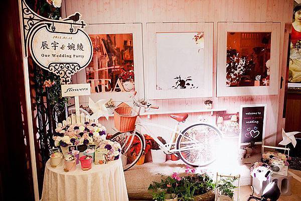 230572_596868586995620_908887448_n