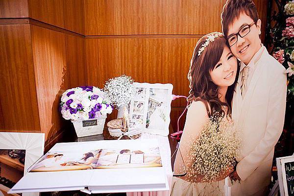 376217_596868886995590_1843586204_n