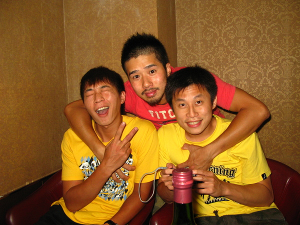 2009-6-13古翅生日趴體in錢櫃 (52).JPG