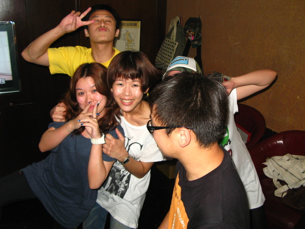 2009-6-13古翅生日趴體in錢櫃 (143).JPG