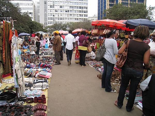 Nairobi 市集 (2).jpg