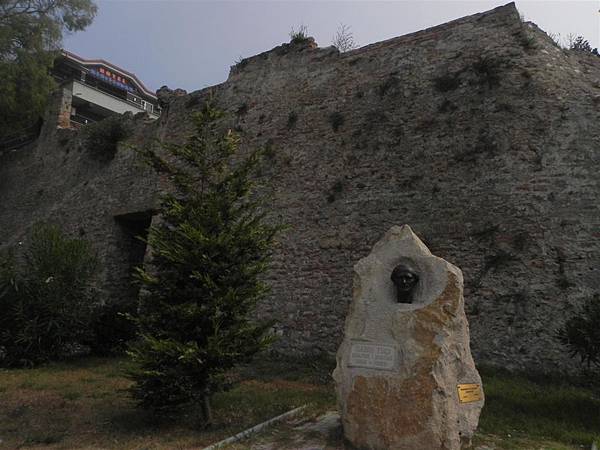 Durrësi的城牆 (2)