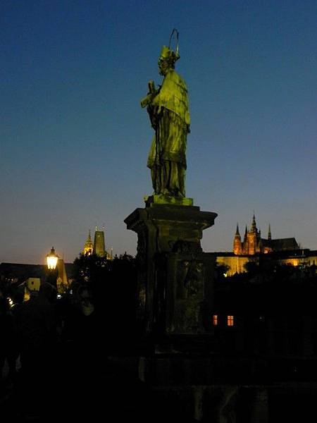 Charles Bridge  (29).JPG