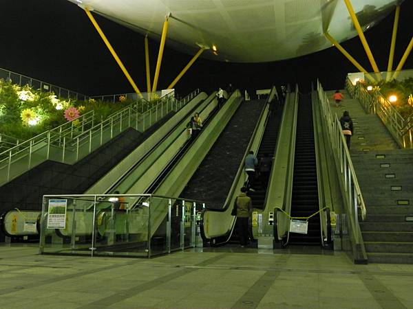 高捷中央公園站 (1).JPG