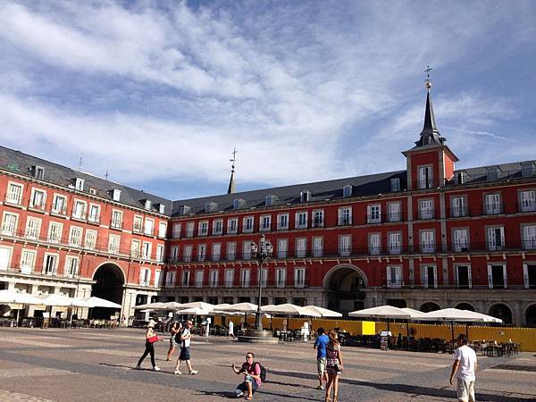 Plaza Mayor of Madrid  (9).JPG