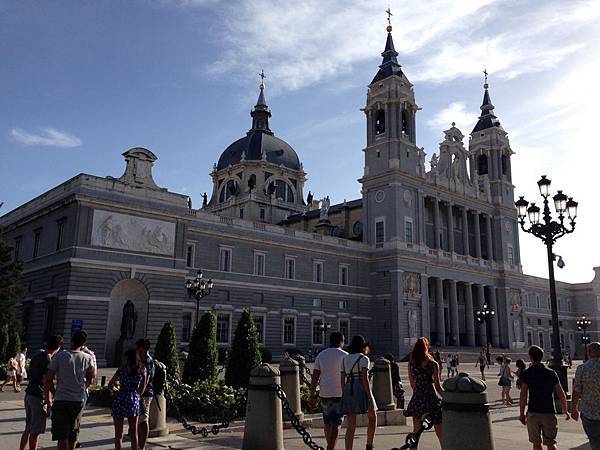 Catedral de la Almudena (4).JPG