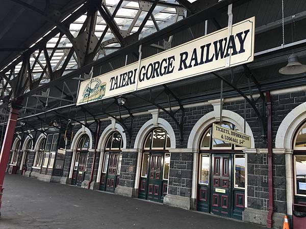 Dunedin Railway Station (14).JPG