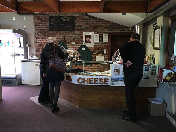 Barry's Bay Cheese Factory (3).JPG