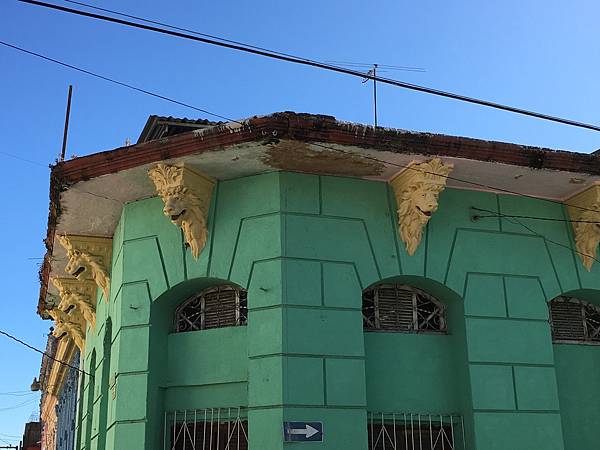  Santiago de Cuba 街頭巷尾 (23).JPG