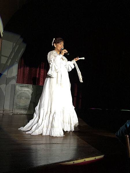 Parisien Cabaret (11).JPG